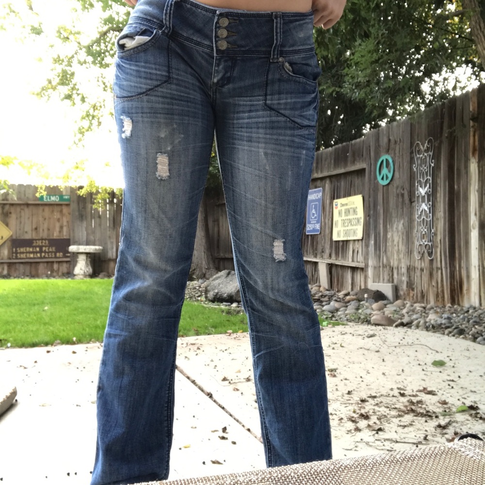 Low Cut Flare Jeans
